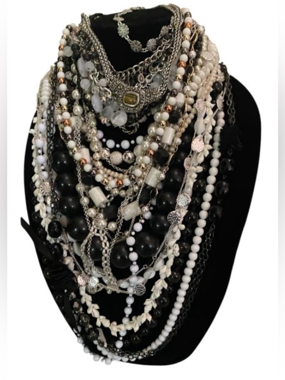 80 piece mixed jewelry lot(RESERVED) - Picture 3 of 4
